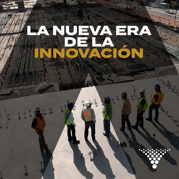 Equipo en obra de construcción